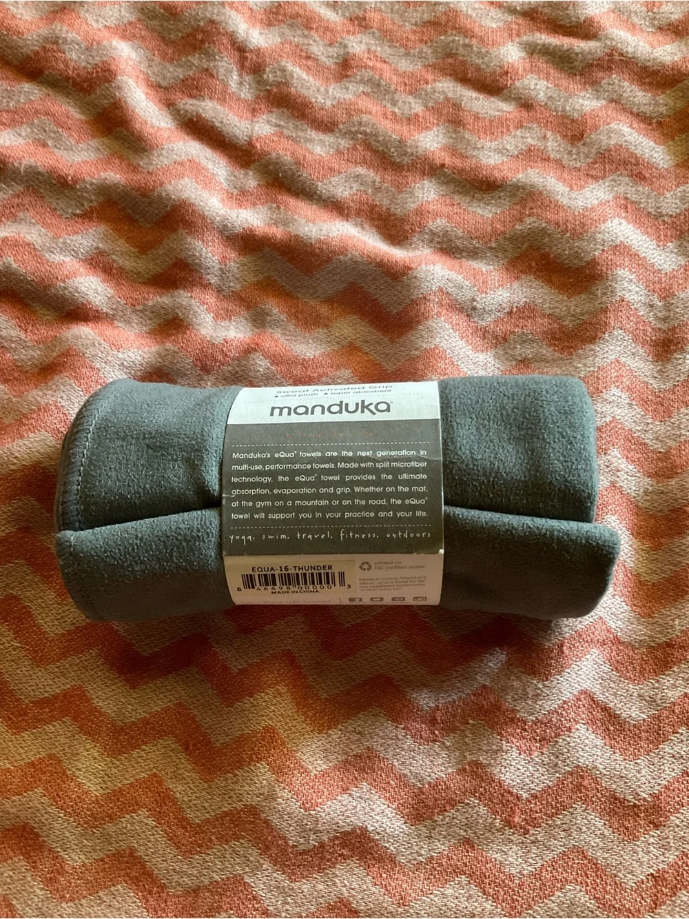 manduka eQua Yoga Hand Towel  Towel in Gray (Thunder) 16” x 26.5” New